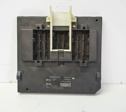 Volkswagen Golf VII Central body control module 5Q0937084AC