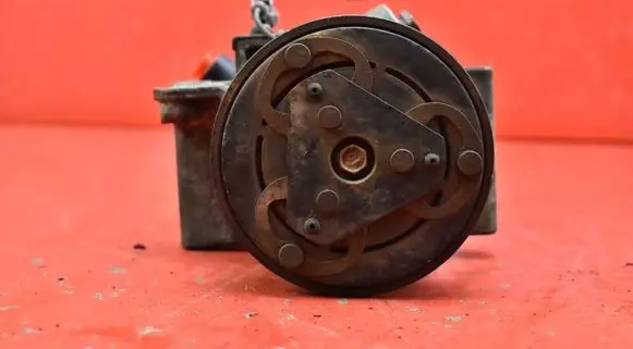Peugeot 107 Air conditioning (A/C) compressor (pump)