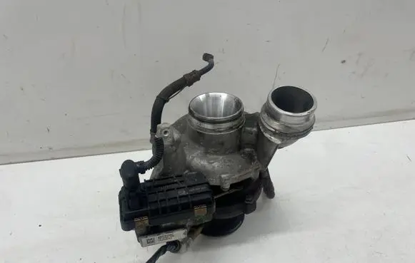 BMW 5 F10 F11 Turbo 8507613 25820310