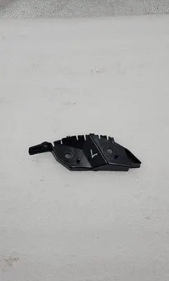 Front bumper mounting bracket