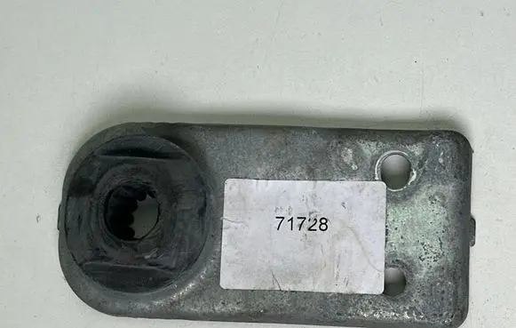 Ford Mustang VI Radiator mount bracket AR338B359AB