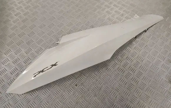 Honda Jazz IV GR Crosstar Bonnet wind deflector 83500KWN9010