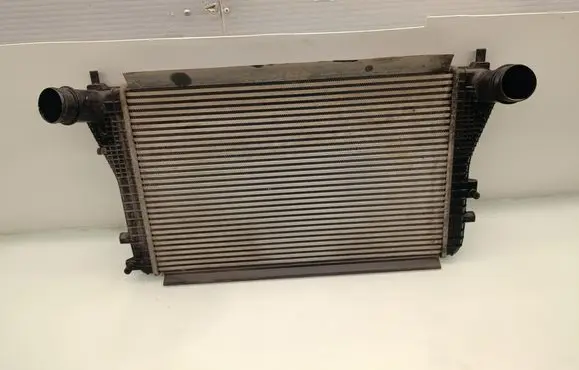 Volkswagen PASSAT B7 Intercooler radiator 3C0145805AN