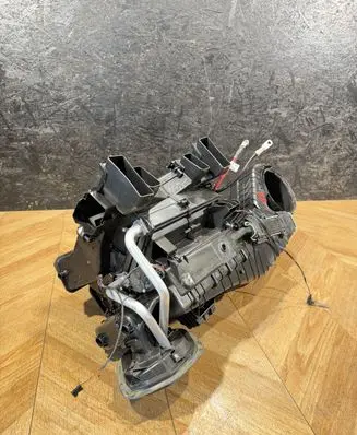 Mercedes-Benz C W205 Interior heater climate box assembly housing A2058306204
