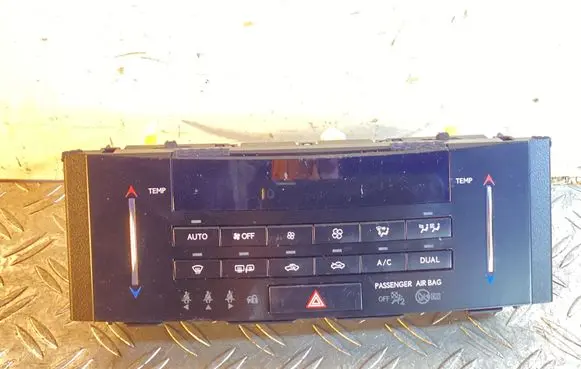 Lexus IS III XE30 Climate control unit 5590053240 7775E39