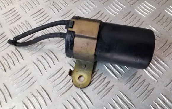 Infiniti FX Vacuum air tank 