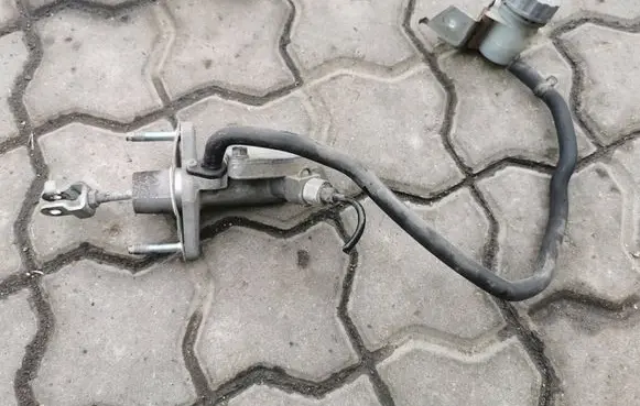 Honda Civic Clutch master cylinder 