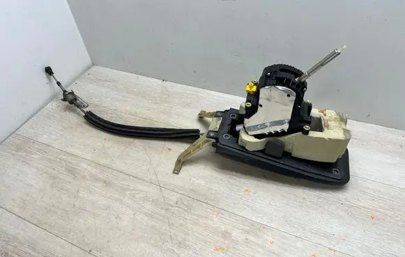 Porsche Cayenne (92A) Gear shifter/selector 7P5713025AJ 10004106209 95842609310