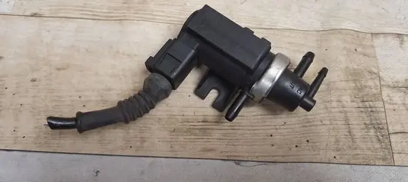 Volkswagen PASSAT B5.5 Turbo solenoid valve 1J0906627 03T54 72290320