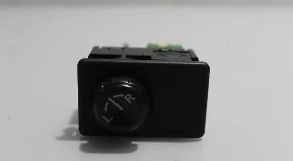 Nissan Primera Wing mirror switch