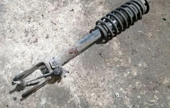 Mercedes-Benz ML W164 Front shock absorber with coil spring