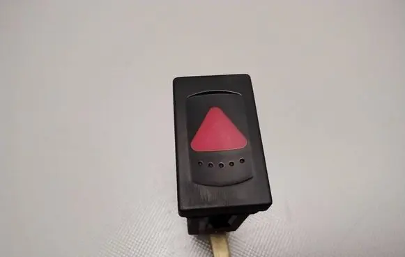 Volkswagen PASSAT B5 Hazard light switch YM2113A35CBAW 7M8953235