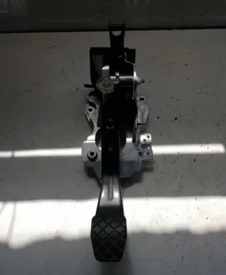 Volkswagen Touran I Brake pedal 1K2721117E 1T2721057H