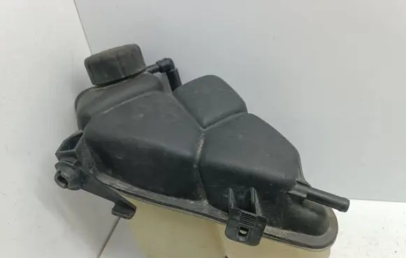 Mercedes-Benz A W168 Coolant expansion tank/reservoir 1685000140 A1685000140