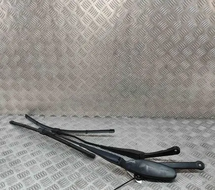 Mercedes-Benz EQC Windshield/front glass wiper blade A2538200344 A2058208401