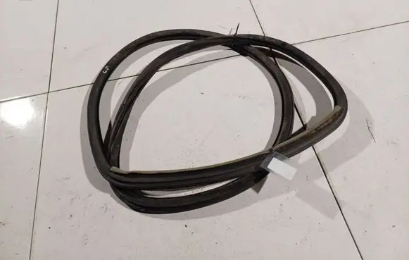 Audi A3 S3 8P Rubber seal rear door 