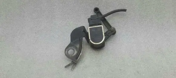 Rear air suspension level height sensor