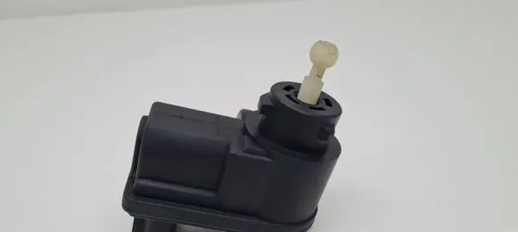 Opel Vectra B Headlight level adjustment motor 09152523