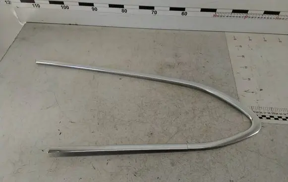 Volvo V60 Rear side glass trim 