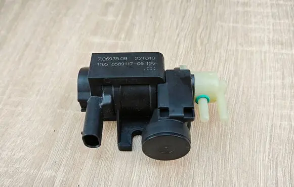 BMW 4 G22 G23 G24 G26 Valve vacuum 8589117