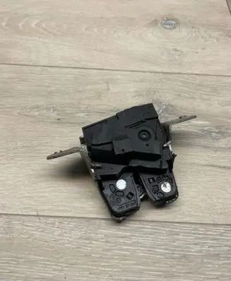 Mercedes-Benz C W204 Hand brake release handle A2044200177