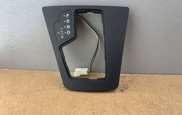 BMW X3 E83 Gear shifter surround trim plastic 291514