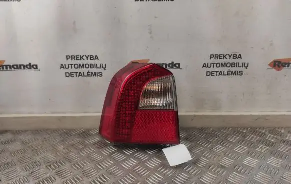 Volvo V70 Rear/tail lights 30698983