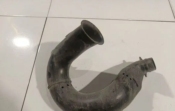 Peugeot 406 Air intake hose/pipe 9636410780