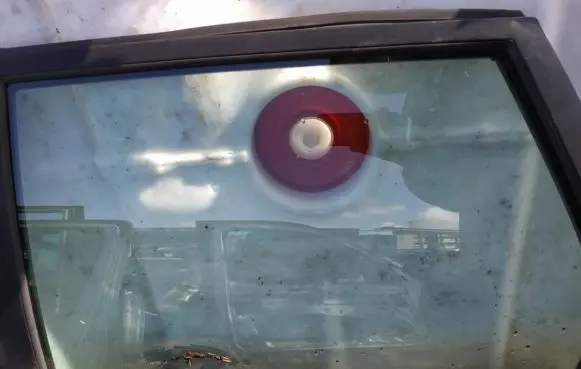 Volvo S40, V40 Rear door window glass