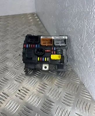Peugeot 207 Fuse module 9667199680
