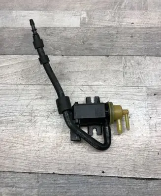 Volkswagen Golf Sportsvan Turbo solenoid valve 1K0906627B 4011464A