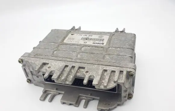 Volkswagen PASSAT B4 Engine control unit/module 8A0907311L 026120318I