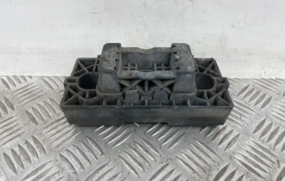 Mercedes-Benz GL X166 Jacking socket point A1666980131