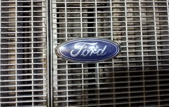 Ford Transit Custom Manufacturers badge/model letters CN158B262AA