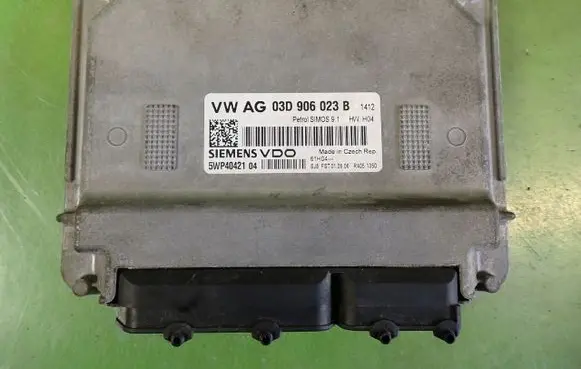 Skoda Fabia Mk1 (6Y) Engine control unit/module ECU 03D906023B