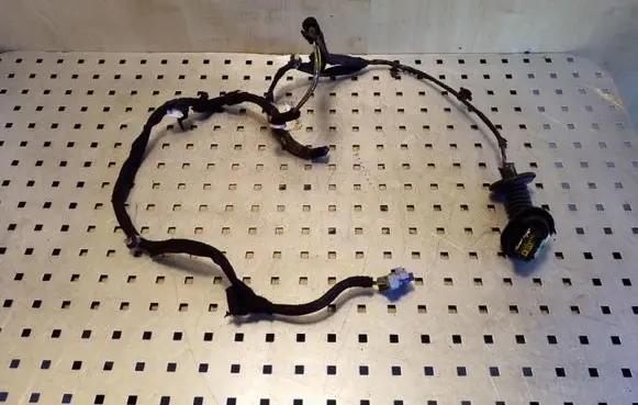 Peugeot 5008 Rear door wiring loom 9672350880
