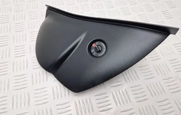 Renault Clio IV Dashboard side end trim 689209247R 1302770X