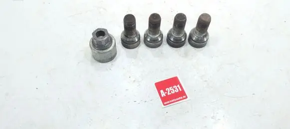 Volkswagen PASSAT B8 Anti-theft wheel nuts and lock 