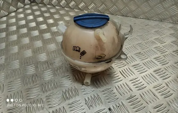 Volkswagen Eos Coolant expansion tank/reservoir 1K0121407A