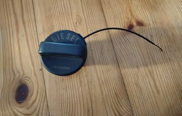 Mazda 3 II Fuel tank filler cap 
