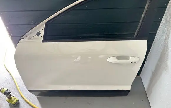 KIA Niro Front door