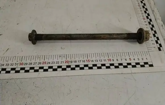 BMW X5 E53 Rear suspension camber bolt