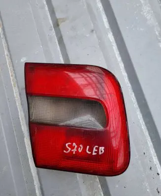 Volvo S70 V70 V70 XC Tailgate rear/tail lights 9151635 9151633 7683