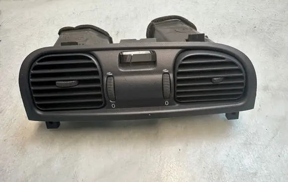Volvo S40, V40 Dash center air vent grill 30644004