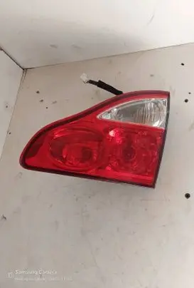 Toyota Avensis Verso Tailgate rear/tail lights