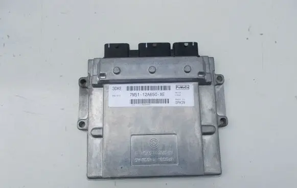 Ford Focus C-MAX Engine control unit/module 7M5112A650XE