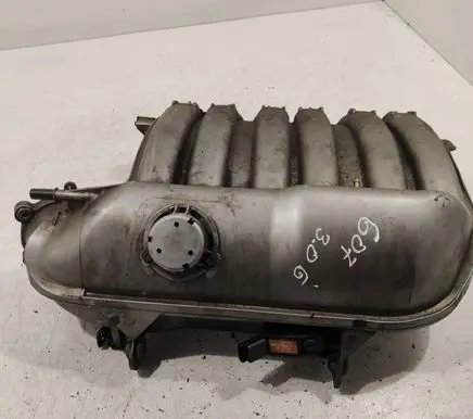 Peugeot 607 Intake manifold 9630333380