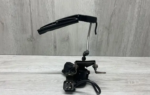 Mercedes-Benz SL R129 Headlight wiper arm set 1298200442