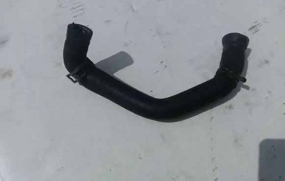 Volkswagen Golf V Engine coolant pipe/hose