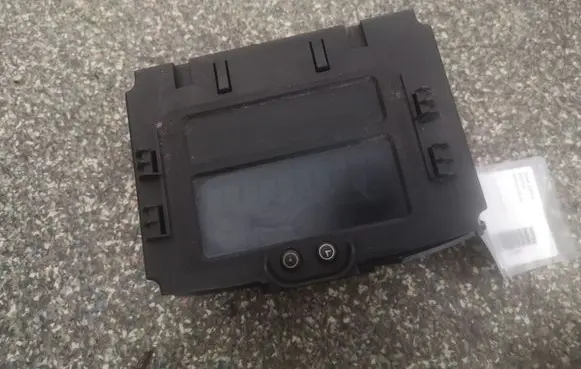 Opel Zafira A Screen/display/small screen 090589755